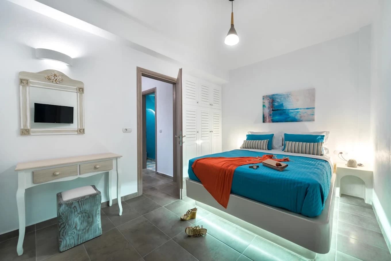 White Harmony Suites